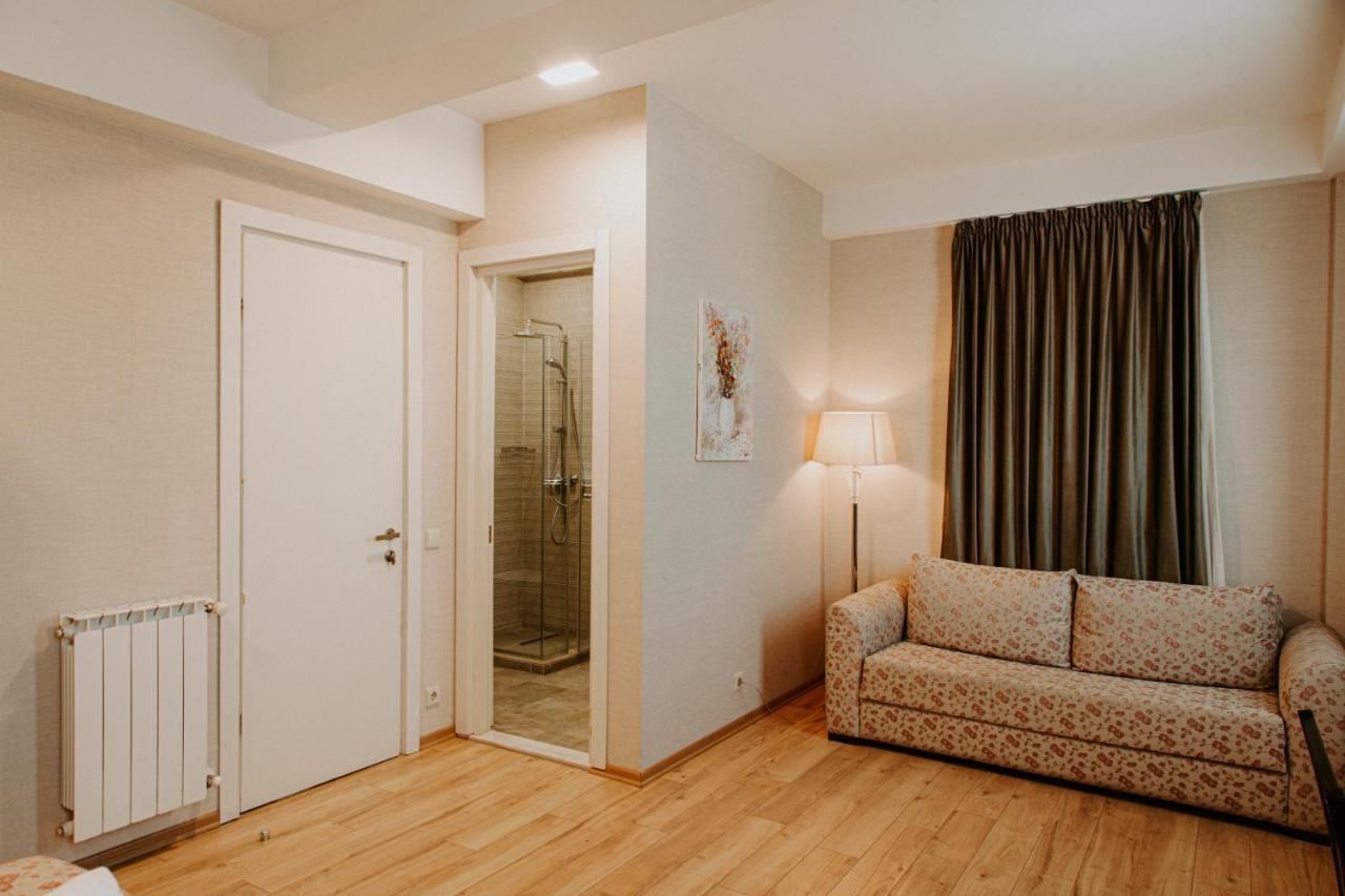 Hotel Winoterra ティビリシ エクステリア 写真